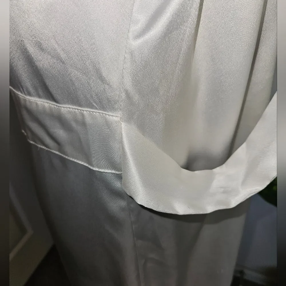 Vintage Y2K Style Victoria's Secret Ivory Robe Size L